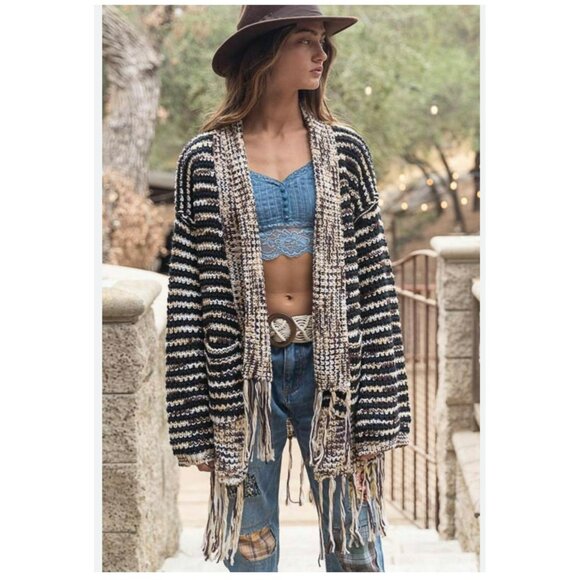 NWT POL Winter Wood Fringe Cardigan Size Small - Picture 2 of 11